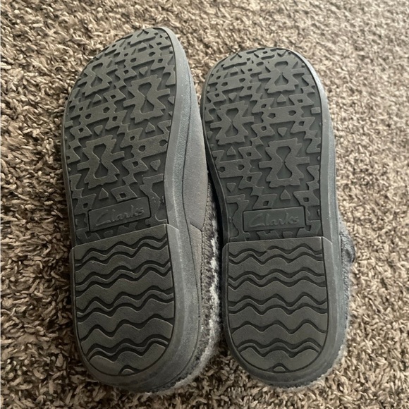 Clark’s suede slip on mule slippers size 9 - Picture 5 of 5